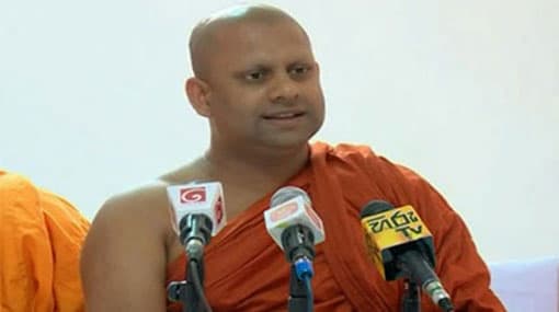Clergy should go on ‘pinda patha’ to raise funds for Weeratunga and Palpita – Ven Abayathissa thero 