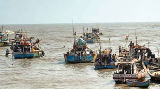 Sri Lanka Navy arrests 8 Indian fishermen