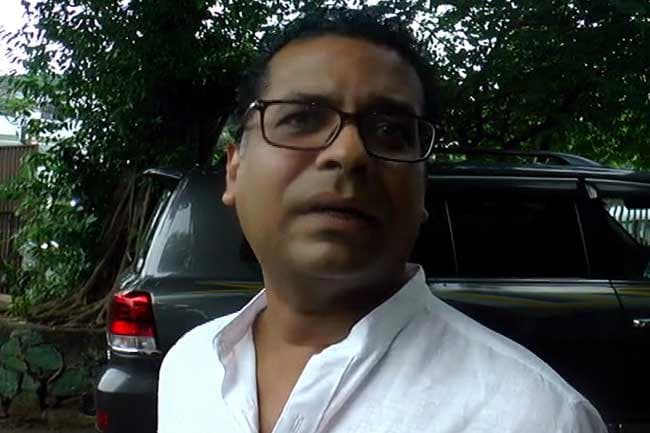 UNP lawyers request Ranil to remain party leader