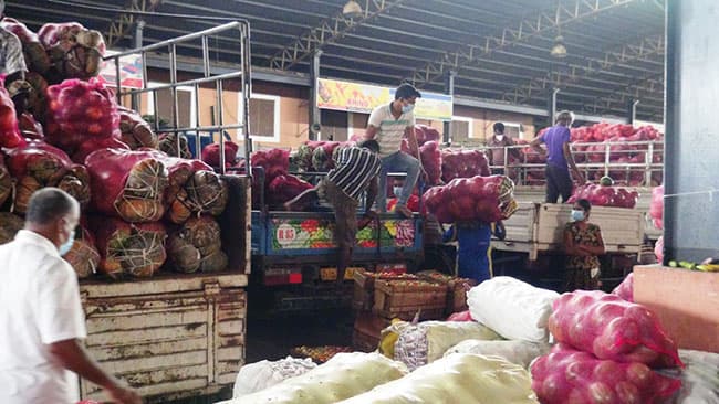 Farmers allowed to transport harvest to economic centers on Sunday
