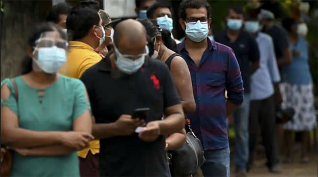 Inter-provincial travel restrictions further tightened; possession of vaccination cards to be mandatory in public