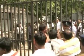 VIDEO: Sirikotha tense again, BBS oppose HR summit 