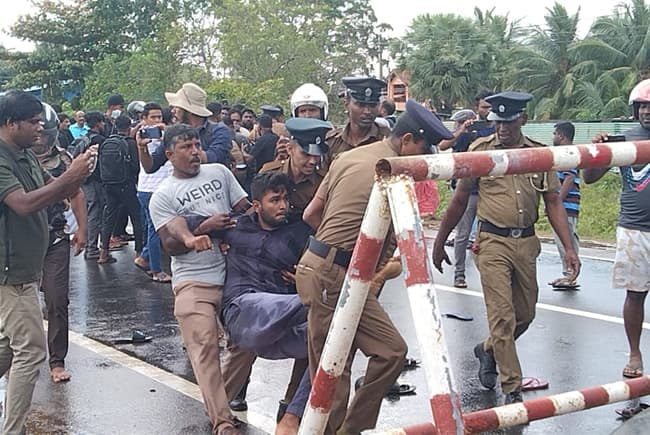 Five students of Jaffna Uni. arrested during protest march
