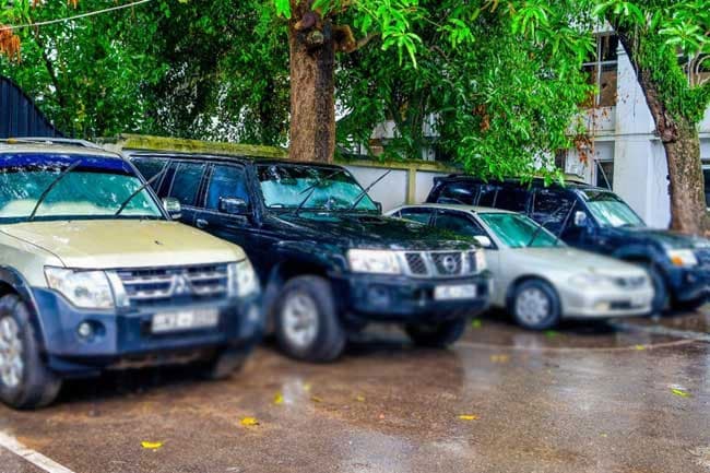 Presidential Secretariat donates 5 vehicles to rehabilitation centers for differently-abled war heroes