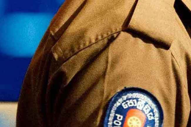 Two Police Sergeants arrested for soliciting bribes 