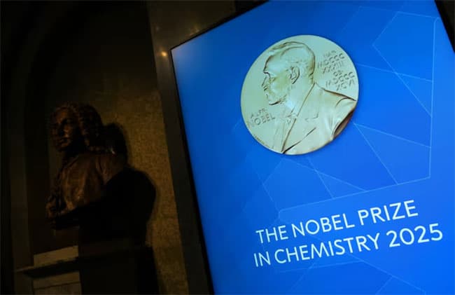 Three scientists win Nobel Prize in Chemistry for the development of metal-organic frameworks