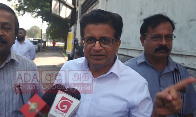 Udaya Gammanpila appears before Bribery Commission