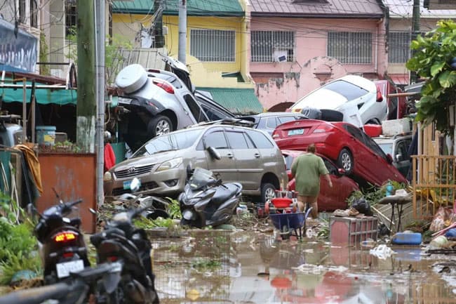 Typhoon death toll soars past 90 in the Philippines