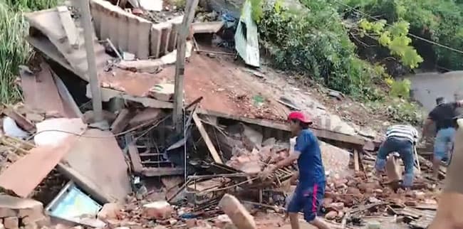 One dead, 4 hospitalised; Rescue operations continue after Kadugannawa landslide