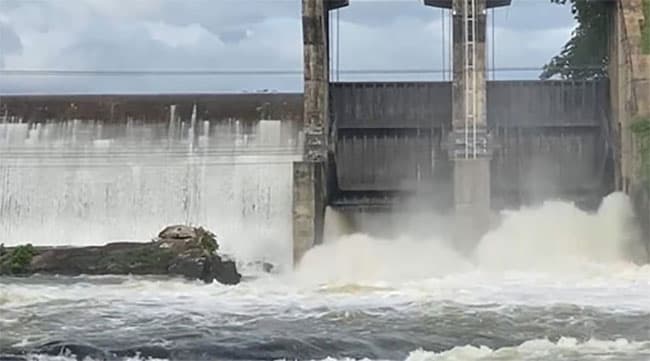 Spill gates of several reservoirs remain opened but no risk of flooding -  Irrigation Dept.