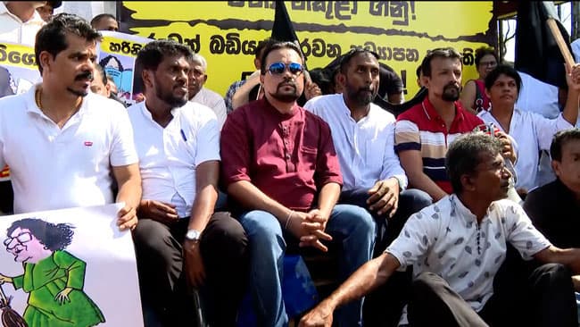 Wimal Weerawansa ends ‘Satyagraha’ against education reforms