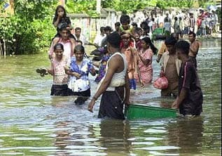 As floods hit Sri Lanka, UN agencies back Government relief efforts