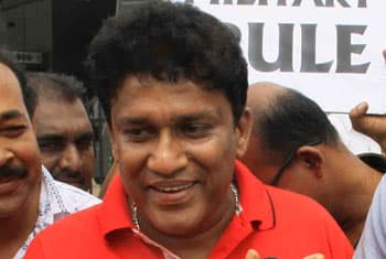 Prisoner succumbs to injuries, Ganesan faults Govt. 