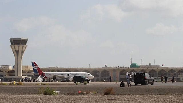 Missiles hit Aden airport as Saudi-led coalition intercepts missile headed for Yanbu