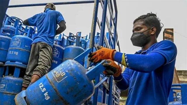 Shipment carrying 3,900 MT of LP gas to arrive in Sri Lanka today - Litro Gas