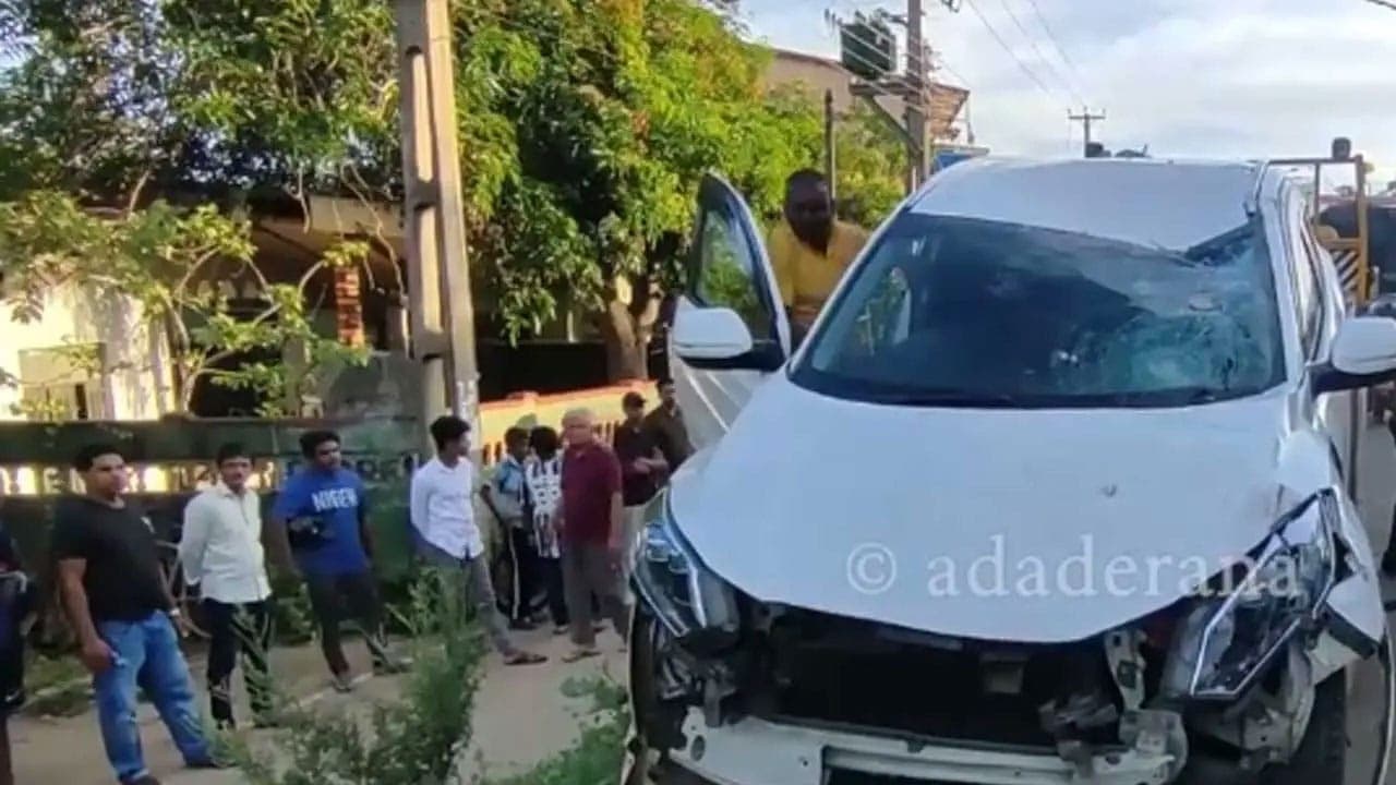 Woman and child injured in multi-vehicle crash in Chilaw