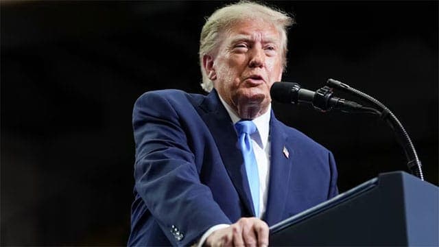 Trump's approval falls to record low of 31% as midterms near