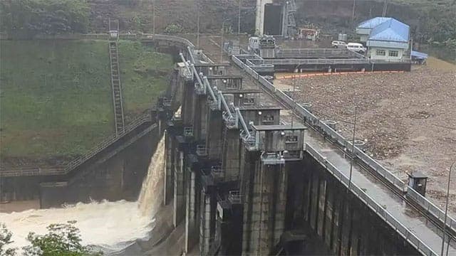 Two spill gates of Upper Kotmale Reservoir opened amid heavy rainfall