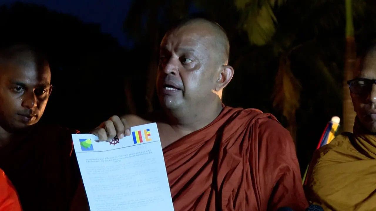 Satyagraha launched demanding release of Gnanasara Thero temporarily suspended