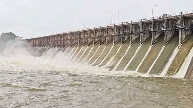16 spill gates of Rajanganaya Reservoir to be opened; residents of low-lying areas cautioned