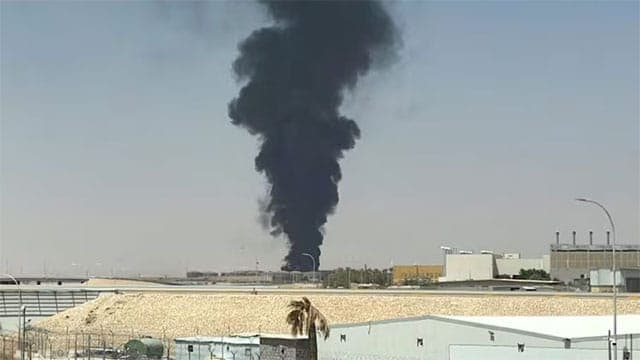 Saudi coalition strikes Houthi missile facilities after Riyadh airport attack