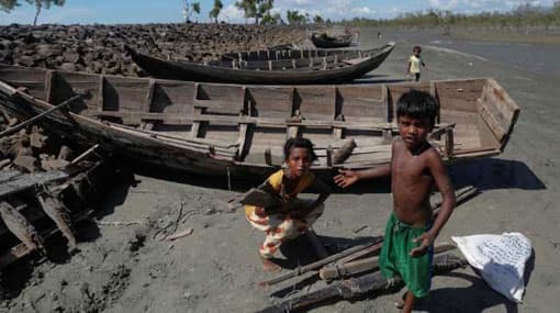 Bangladesh destroys boats ferrying Rohingya from Myanmar