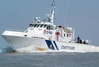 Indian Coast Guard apprehends Sri Lankan boats with crew