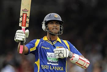 Dinesh Chandimal gets his sixth Test hundred