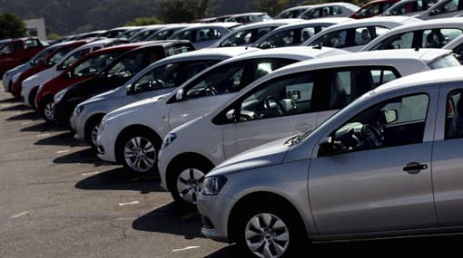 Police raid illegal vehicle plant in Minuwangoda