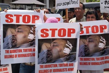 Army Major, 2 soldiers arrested over assault on journalist Keith Noyahr