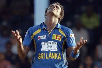 Mathews suspended for two ODIs