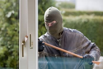 Cops arrest five notorious house burglars