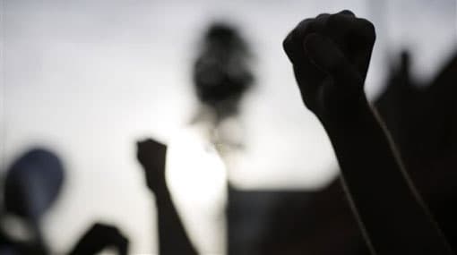Five Sri Lankan refugees begin indefinite fast