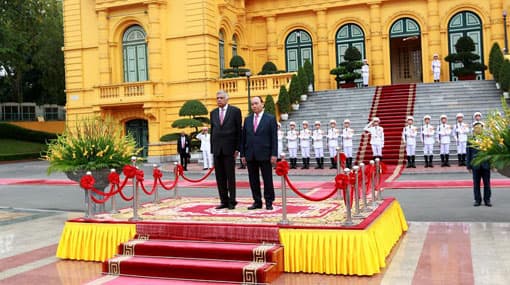 PM Wickremesinghe meets Vietnam Prime Minister