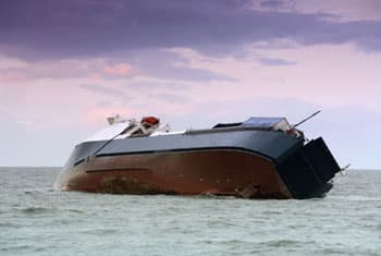 VIDEO: Vessel believed carrying Lankan boatpeople sinks