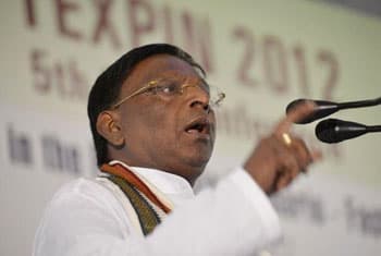 Narayanasamy calls for steps to secure release of fishermen in SL