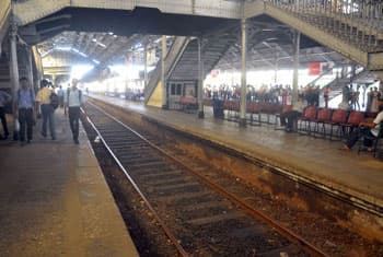 ‘Galu Kumari’ and ‘Ruhunu Kumari’ canceled due to derailment