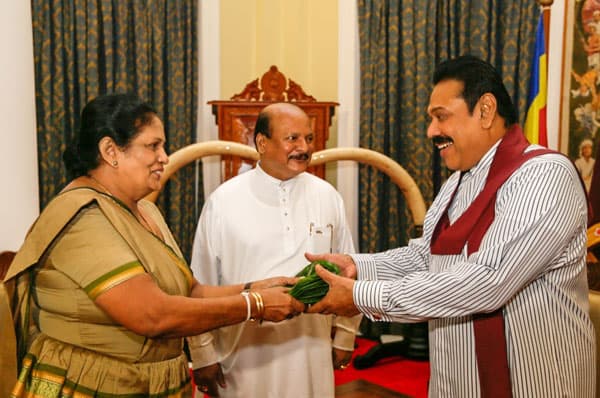 UNP’s Chitra Manthilaka supports Rajapaksa