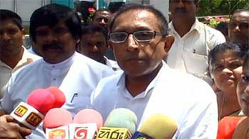 Politicians have the right to jeopardize their career - Hashim