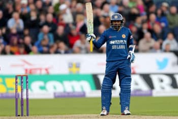 Dilshan hits 88 as Sri Lanka post 256-8