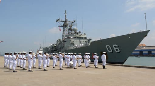 Royal Australian Navy ship ‘HMAS Newcastle’ arrives at port of Colombo