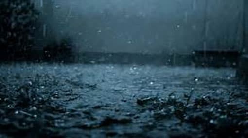 Cyclone OCKHI situated 600Km away from Colombo heads west