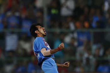 India vs Sri Lanka, 3rd ODI: SL all out for 215