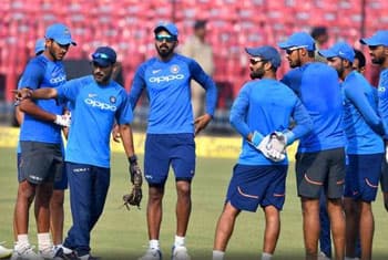Sri Lanka wins toss; elects to bowl