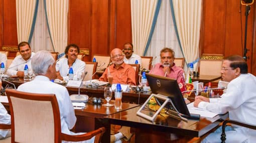 A special committee to look into professional issues of regional correspondents