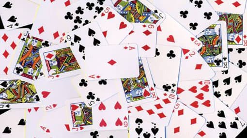 Eight detained for gambling in Agunawila