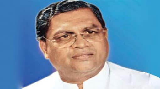 Former Sabaragamuwa Chief Minister Maheepala Herath joins the SLPP