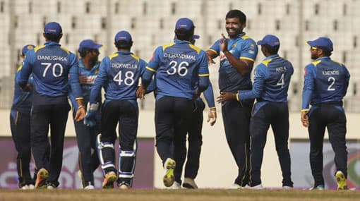 BAN 82 all out