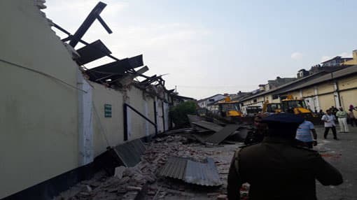 Collapse of Grandpass building : construction company owner surrenders to police