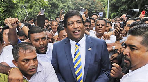 People have become fed up with politics - Ravi